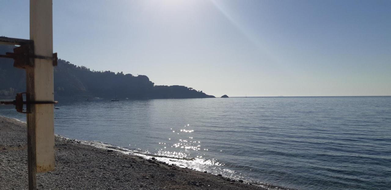 Il Cantone Del Faro Giardini Naxos Dış mekan fotoğraf