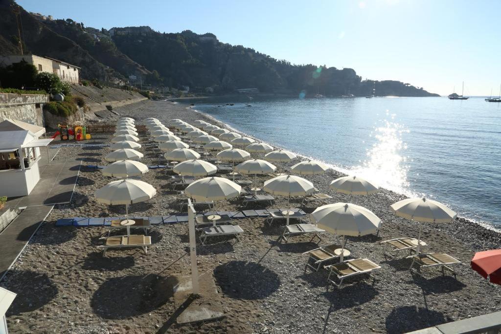Il Cantone Del Faro Giardini Naxos Dış mekan fotoğraf